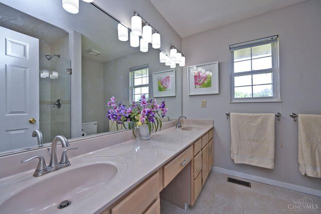 6169 Hillsdale Lane, West Chester, OH 45069