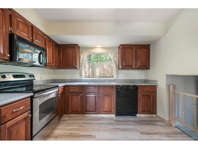 5090 Flintridge Dr, Colorado Springs, CO 80918