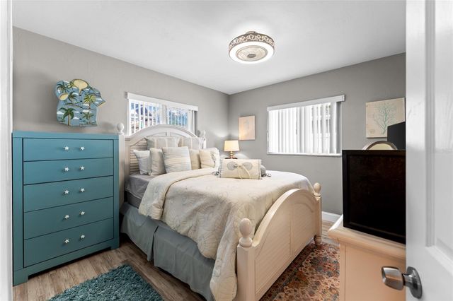 4533 20TH AVENUE N, St Petersburg, FL 33713