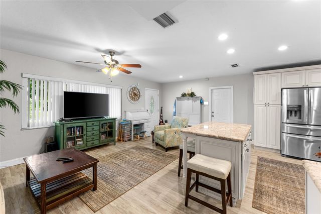 4533 20TH AVENUE N, St Petersburg, FL 33713