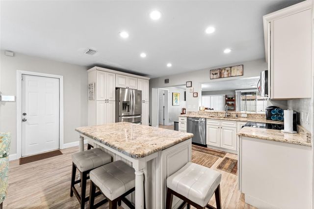 4533 20TH AVENUE N, St Petersburg, FL 33713