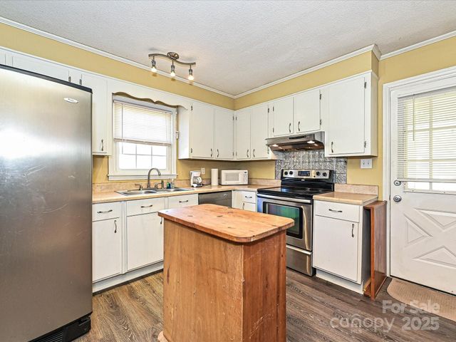 117 Sunset Lane, Bessemer City, NC 28016