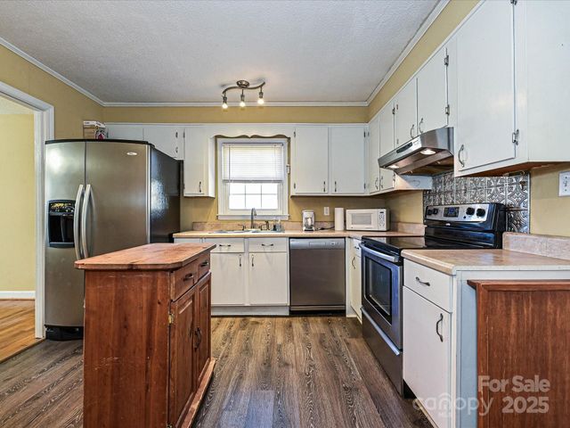 117 Sunset Lane, Bessemer City, NC 28016