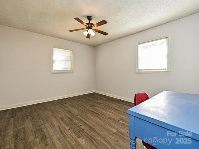 117 Sunset Lane, Bessemer City, NC 28016