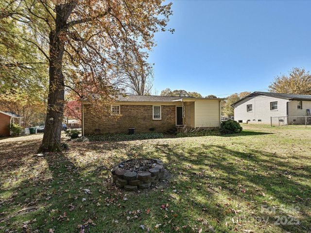 117 Sunset Lane, Bessemer City, NC 28016