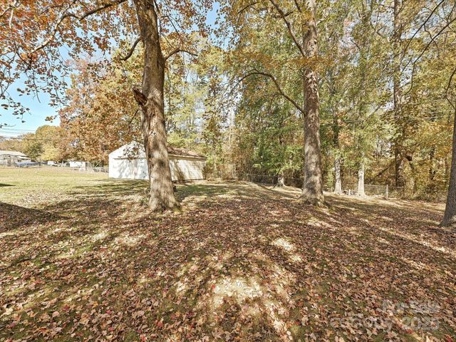 117 Sunset Lane, Bessemer City, NC 28016