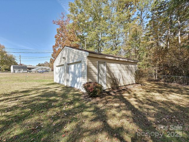 117 Sunset Lane, Bessemer City, NC 28016