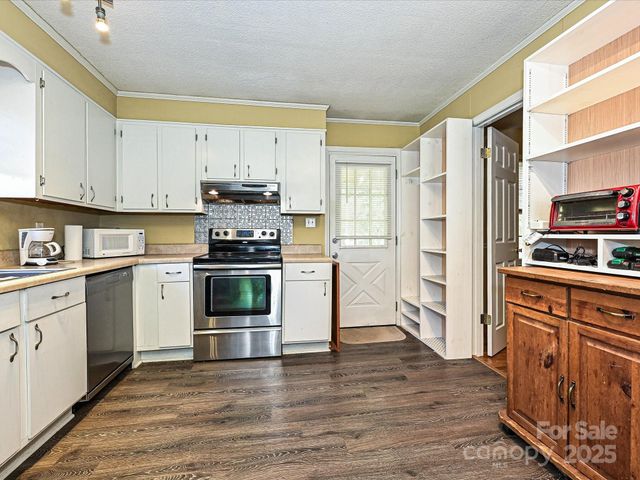 117 Sunset Lane, Bessemer City, NC 28016