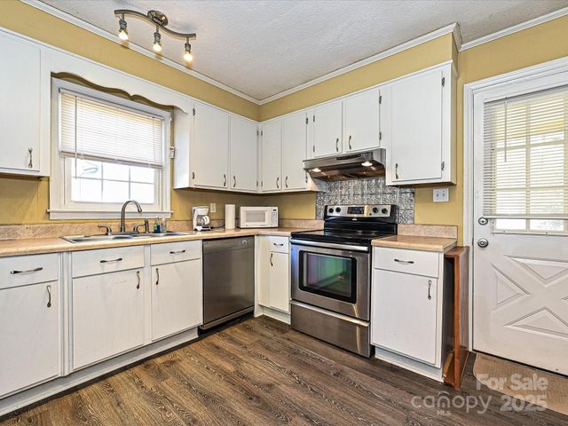 117 Sunset Lane, Bessemer City, NC 28016