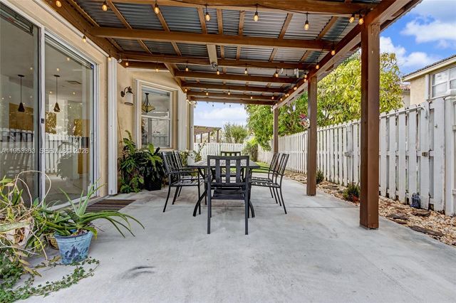 2436 SW 162nd Ter, Miramar, FL 33027