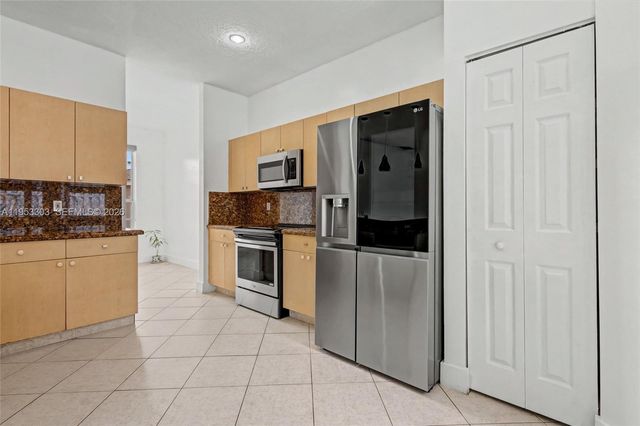 2436 SW 162nd Ter, Miramar, FL 33027