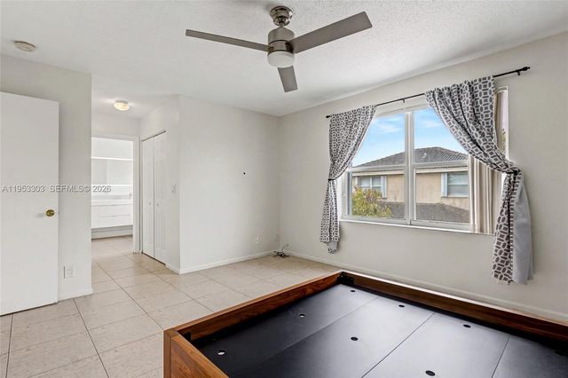 2436 SW 162nd Ter, Miramar, FL 33027