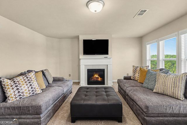 622 Little Bear Loop, Canton, GA 30114