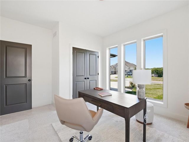 9001 N Clarion Avenue, Kansas City, MO 64153