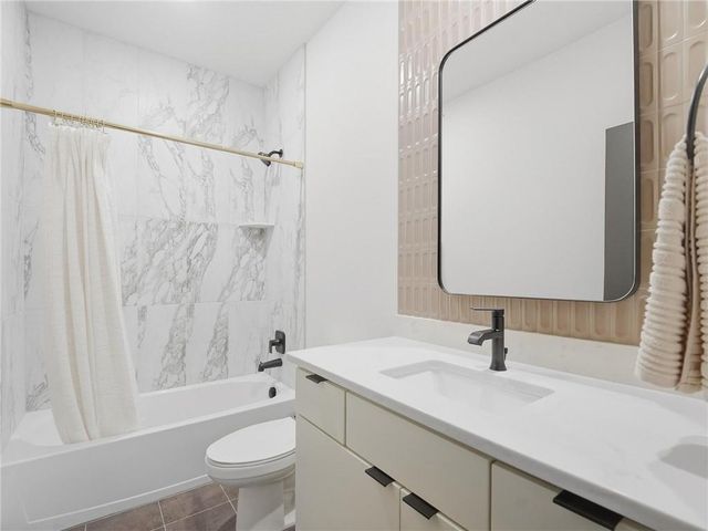 9001 N Clarion Avenue, Kansas City, MO 64153