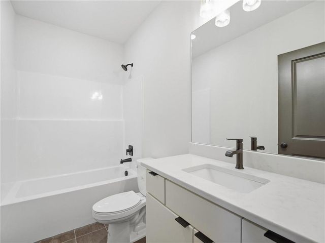 9001 N Clarion Avenue, Kansas City, MO 64153