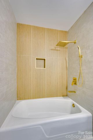 110 Scottsmoor Drive, Charlotte, NC 28214