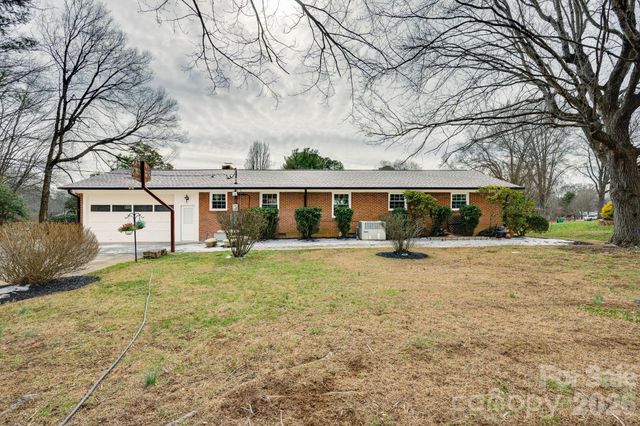 110 Scottsmoor Drive, Charlotte, NC 28214