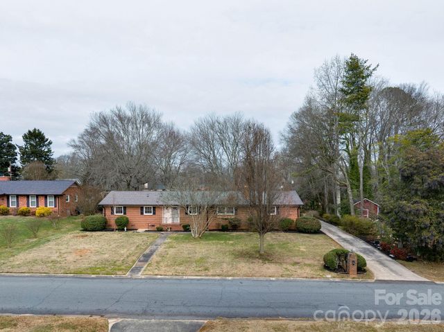 110 Scottsmoor Drive, Charlotte, NC 28214