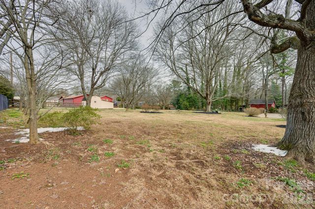 110 Scottsmoor Drive, Charlotte, NC 28214