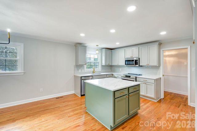 110 Scottsmoor Drive, Charlotte, NC 28214