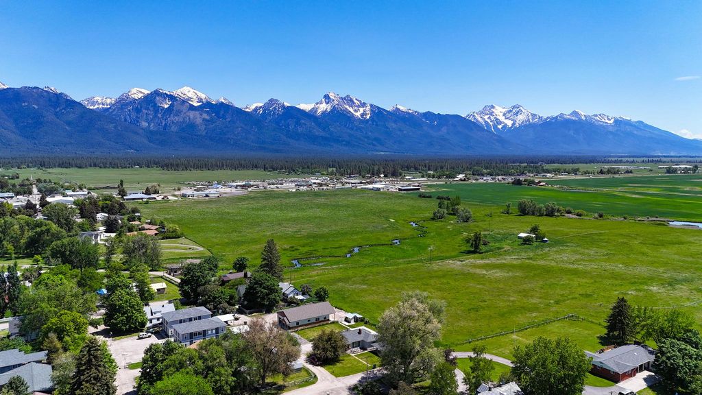 719 1/2 5th Avenue SW, Ronan, MT 59864 photo 2