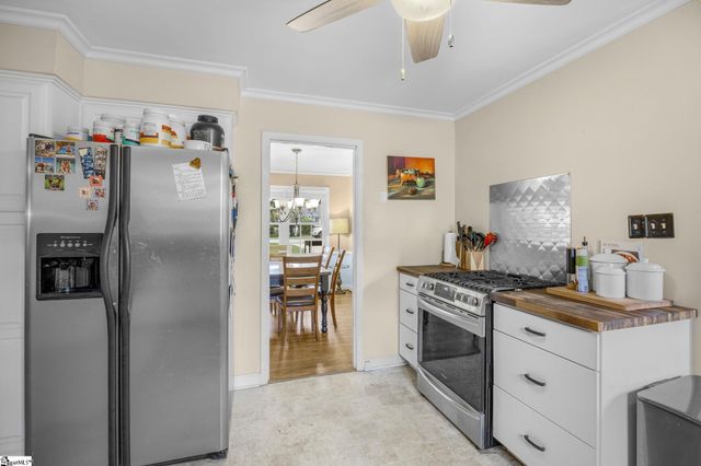711 Confederate Circle, Taylors, SC 29687
