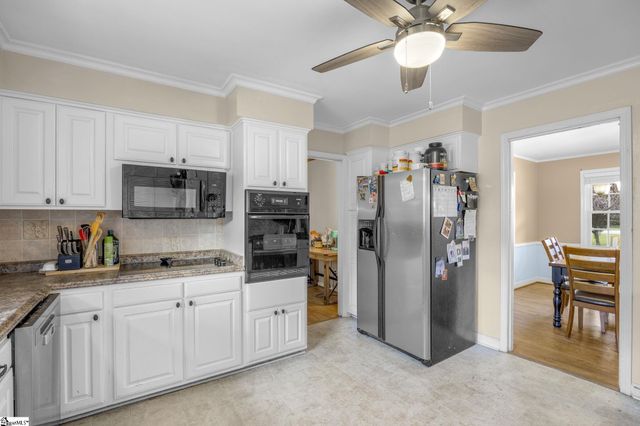 711 Confederate Circle, Taylors, SC 29687