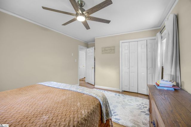 711 Confederate Circle, Taylors, SC 29687