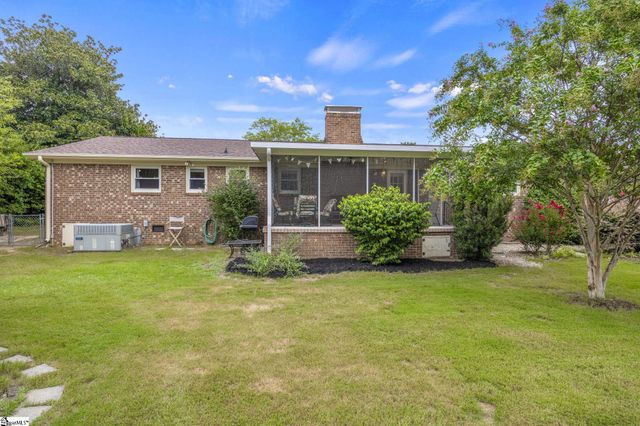 711 Confederate Circle, Taylors, SC 29687