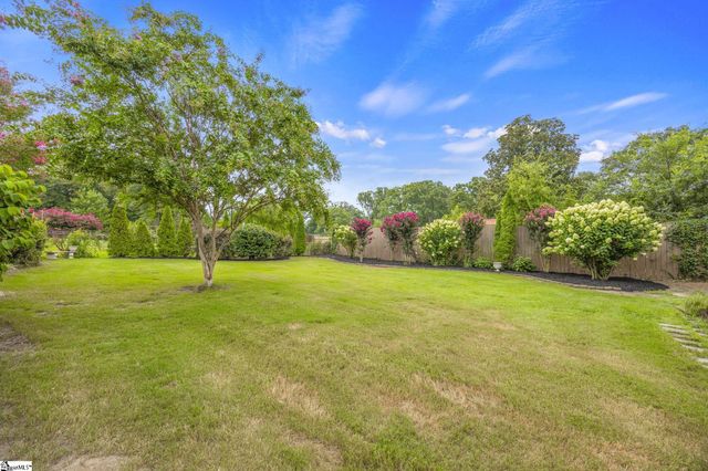 711 Confederate Circle, Taylors, SC 29687