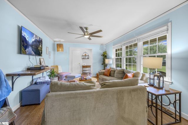 711 Confederate Circle, Taylors, SC 29687