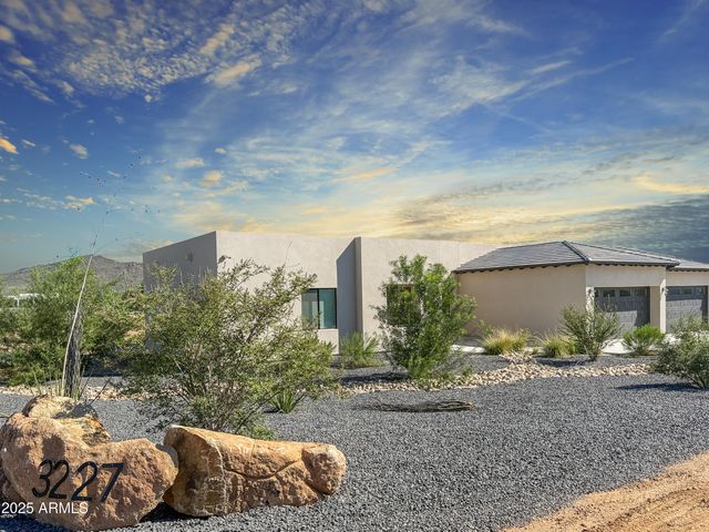 3227 W LONG RIFLE Road, Phoenix, AZ 85086