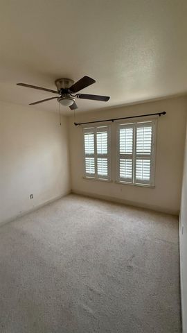 1416 San Rafael St, Los Banos, CA 93635