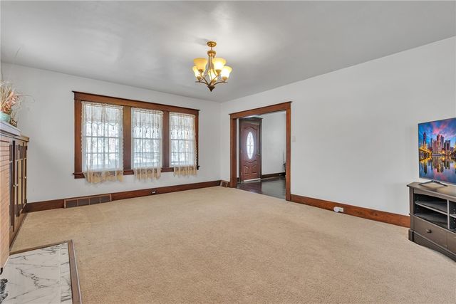 1195 4th St, Beaver, PA 15009