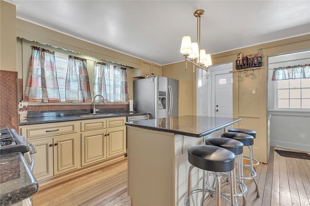 1195 4th St, Beaver, PA 15009