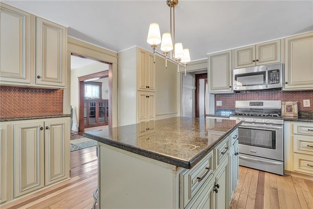 1195 4th St, Beaver, PA 15009