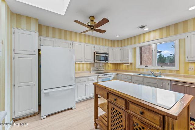 534 Sandalwood Drive, Southern Pines, NC 28387