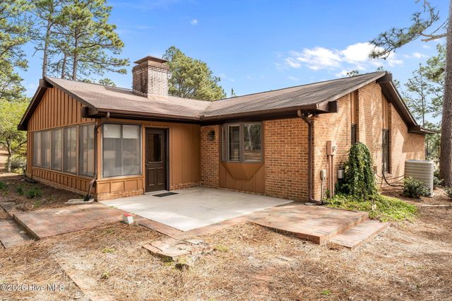 534 Sandalwood Drive, Southern Pines, NC 28387