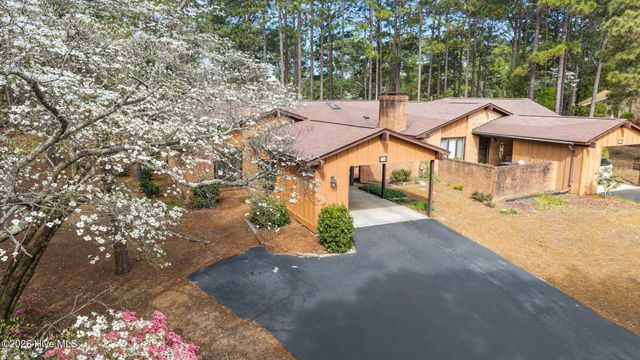 534 Sandalwood Drive, Southern Pines, NC 28387