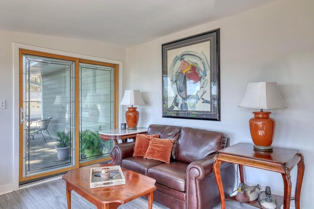 2818 Peninsula AVENUE, Delafield, WI 53018