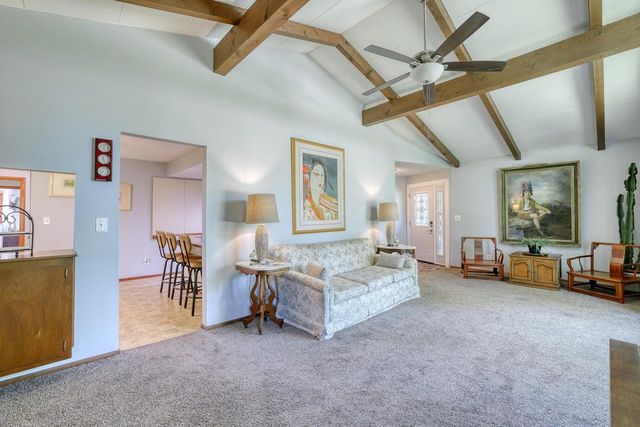 2818 Peninsula AVENUE, Delafield, WI 53018