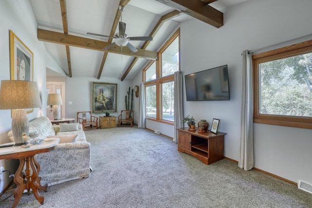 2818 Peninsula AVENUE, Delafield, WI 53018