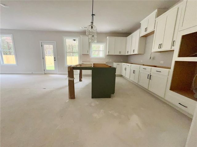 4240 Shirebrook Trail, Hoschton, GA 30548