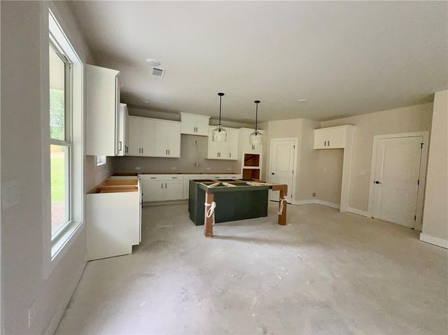 4240 Shirebrook Trail, Hoschton, GA 30548