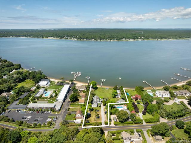 46 Rampasture Road 3, Hampton Bays, NY 11946