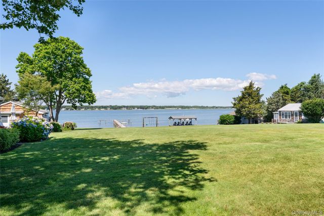 46 Rampasture Road 3, Hampton Bays, NY 11946
