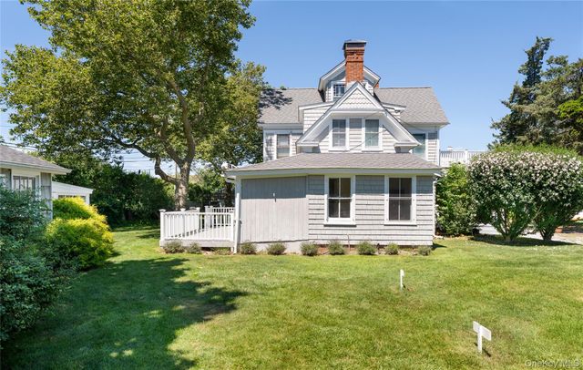 46 Rampasture Road 3, Hampton Bays, NY 11946