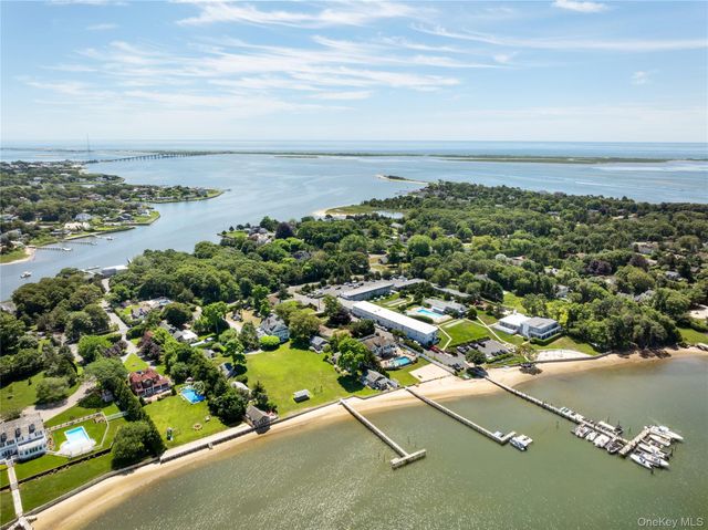 46 Rampasture Road 3, Hampton Bays, NY 11946