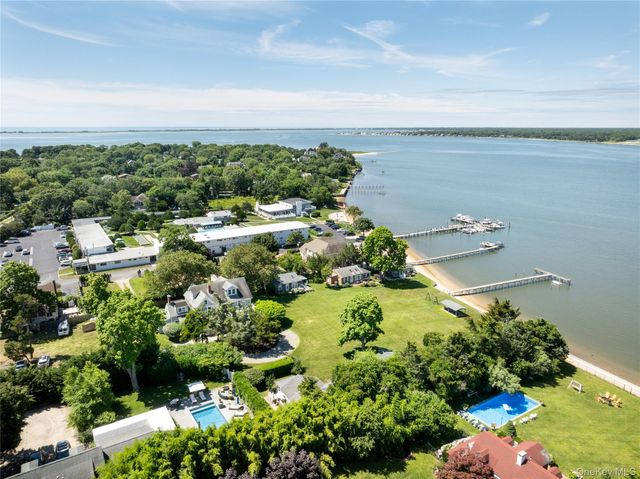 46 Rampasture Road 3, Hampton Bays, NY 11946
